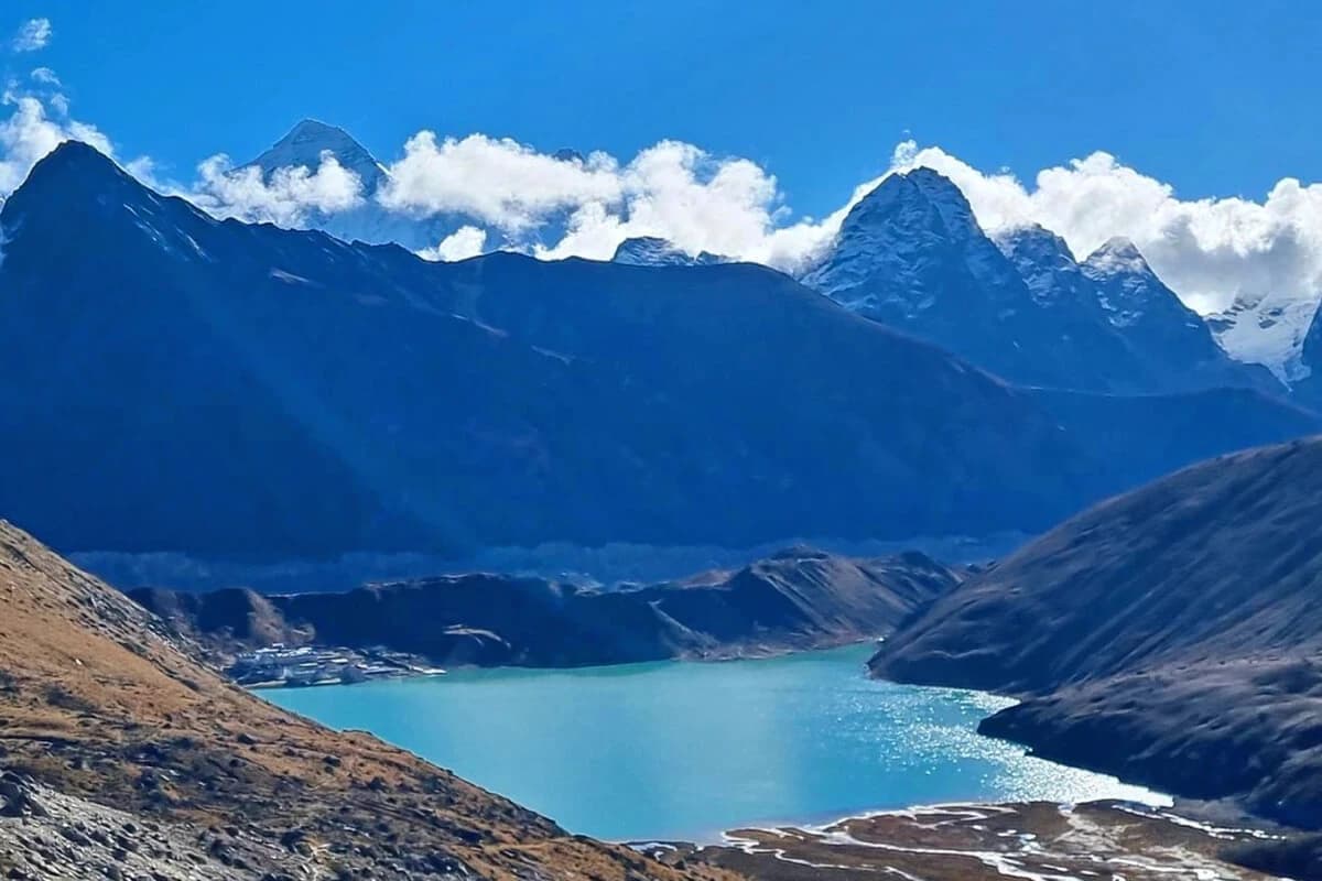 Escape with small-group treks & tours around the Himalayas